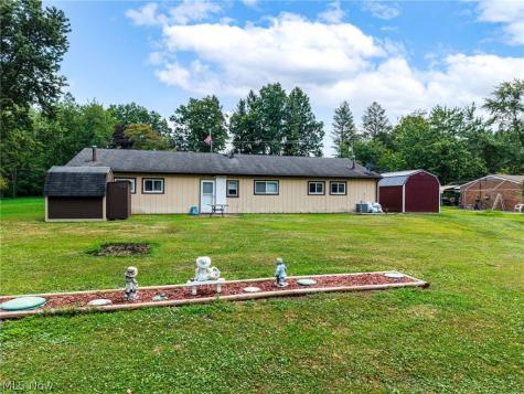 8585-8587 Manchester Avenue NW Canal Fulton OH 44614