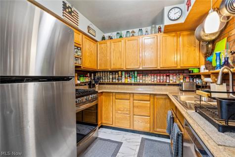 8585-8587 Manchester Avenue NW Canal Fulton OH 44614