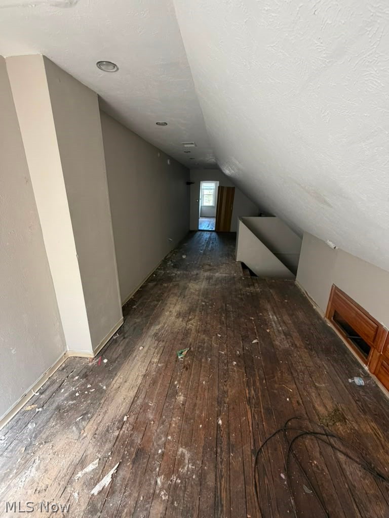 10524 Helena Avenue Cleveland OH 44108