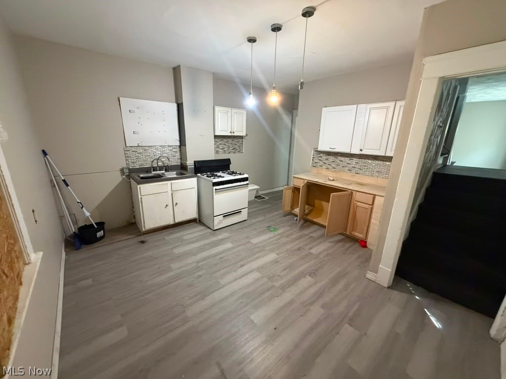 10524 Helena Avenue Cleveland OH 44108