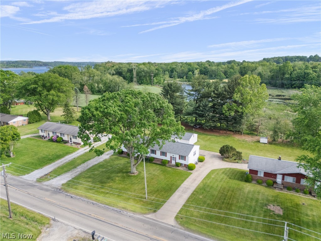 120 Center Road New Franklin OH 44319