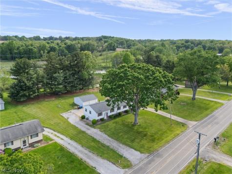 120 Center Road New Franklin OH 44319