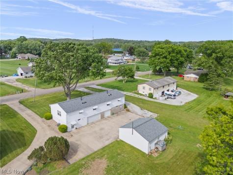 120 Center Road New Franklin OH 44319