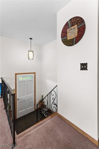 120 Center Road New Franklin OH 44319