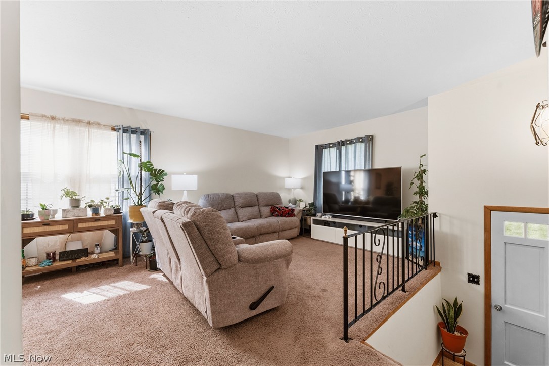 120 Center Road New Franklin OH 44319