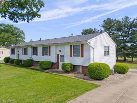 120 Center Road New Franklin OH 44319