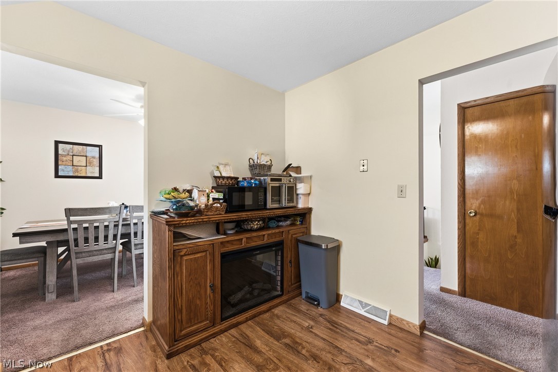 120 Center Road New Franklin OH 44319