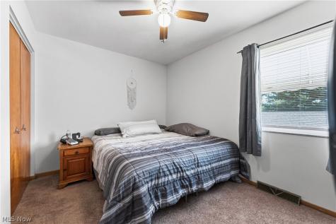 120 Center Road New Franklin OH 44319