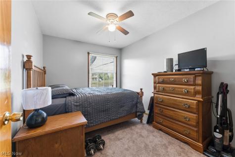 120 Center Road New Franklin OH 44319