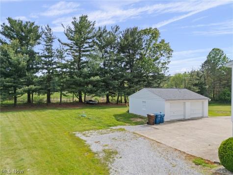 120 Center Road New Franklin OH 44319