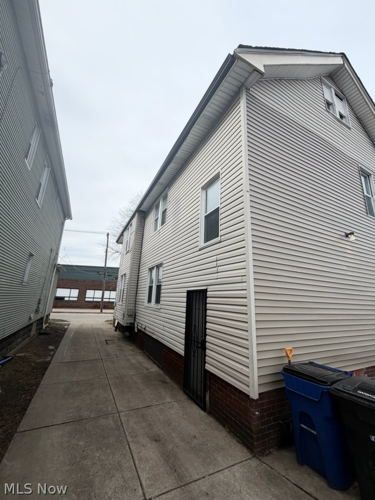 2179 W 106th Street Cleveland OH 44102
