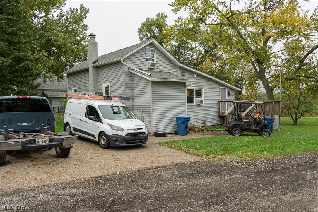 220,210 Kent Avenue NE Hartville OH 44632