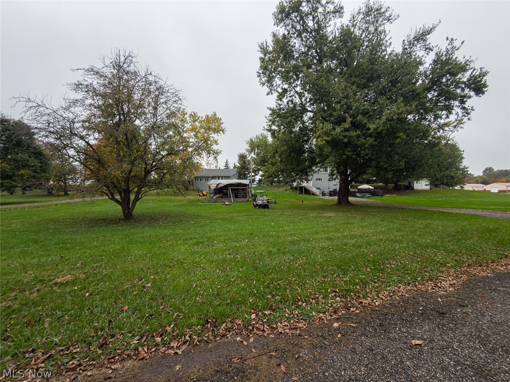 220,210 Kent Avenue NE Hartville OH 44632
