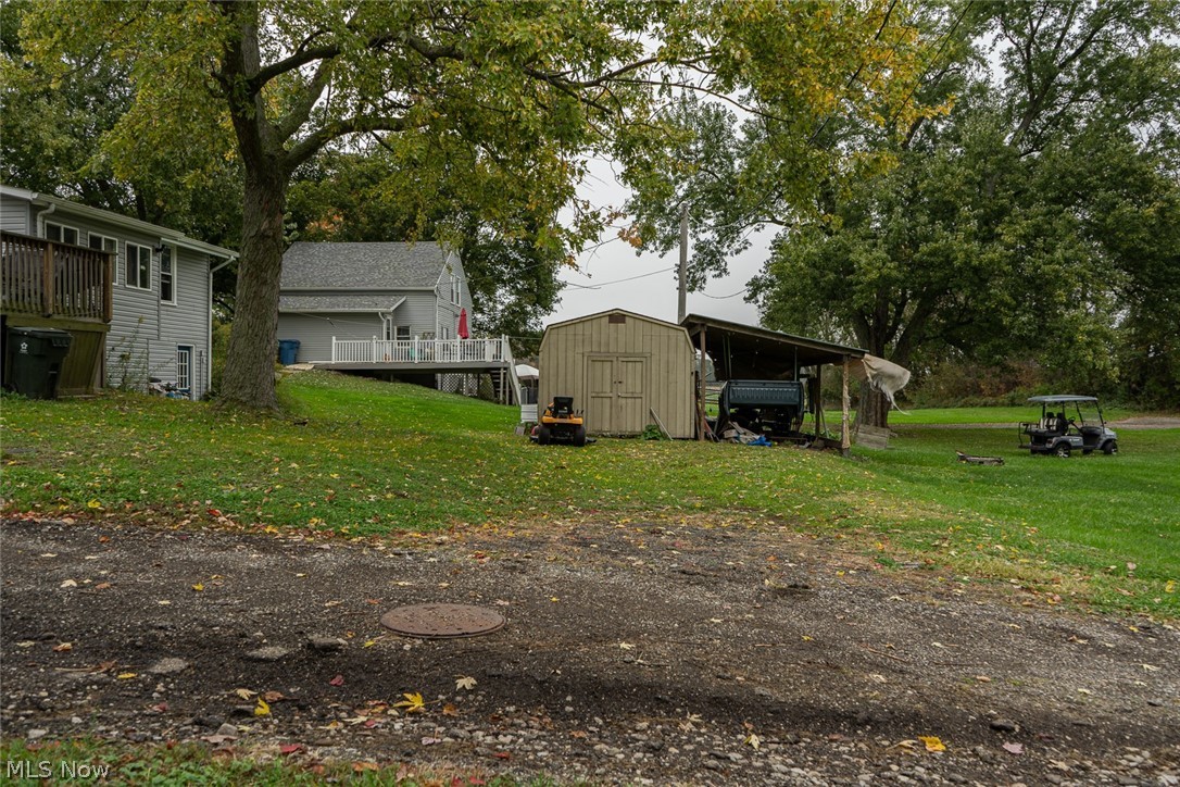 220,210 Kent Avenue NE Hartville OH 44632