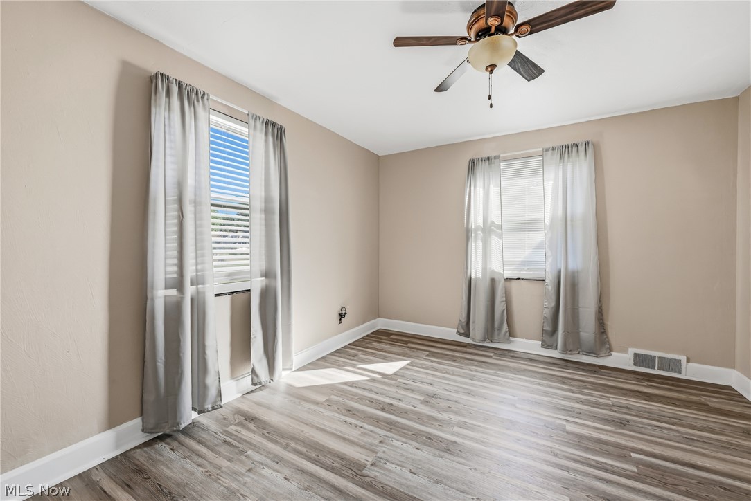 676 SE Central Parkway Avenue SE Warren OH 44484