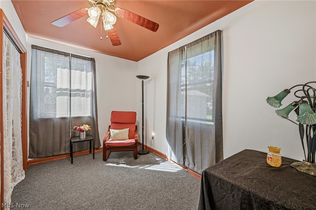 676 SE Central Parkway Avenue SE Warren OH 44484
