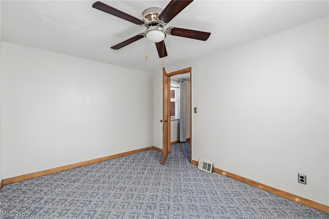 676 SE Central Parkway Avenue SE Warren OH 44484