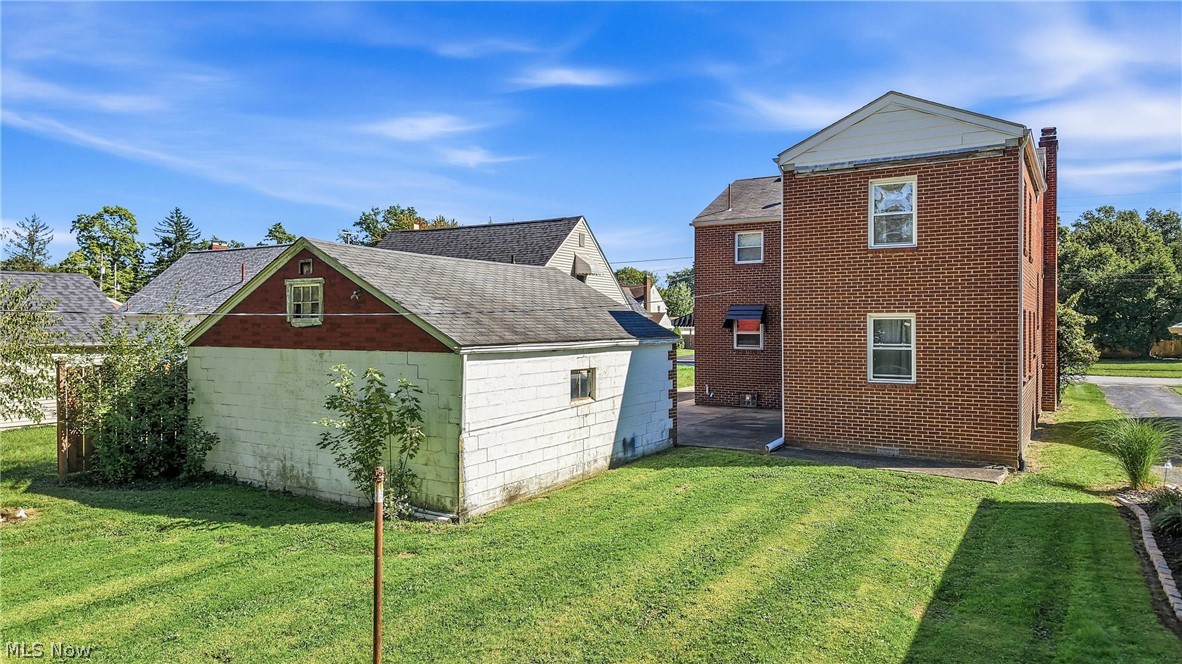 676 SE Central Parkway Avenue SE Warren OH 44484