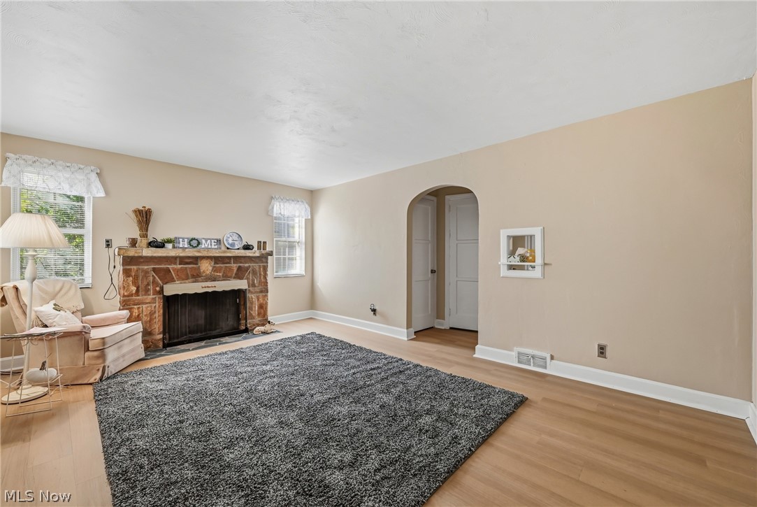 676 SE Central Parkway Avenue SE Warren OH 44484
