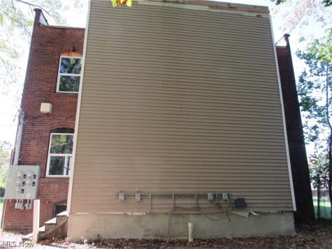 1231 E 124th Street Cleveland OH 44108