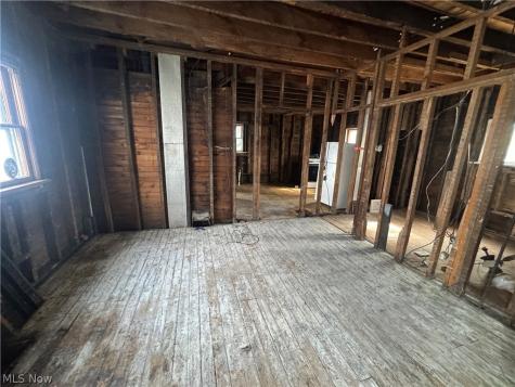 1341 Long Avenue Lorain OH 44052