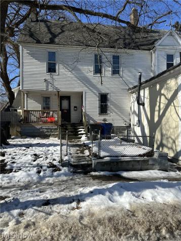 8701 Lake Avenue Cleveland OH 44102