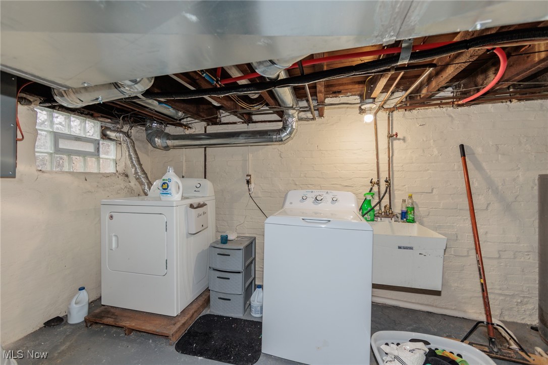 1412 Winchester Avenue Lakewood OH 44107