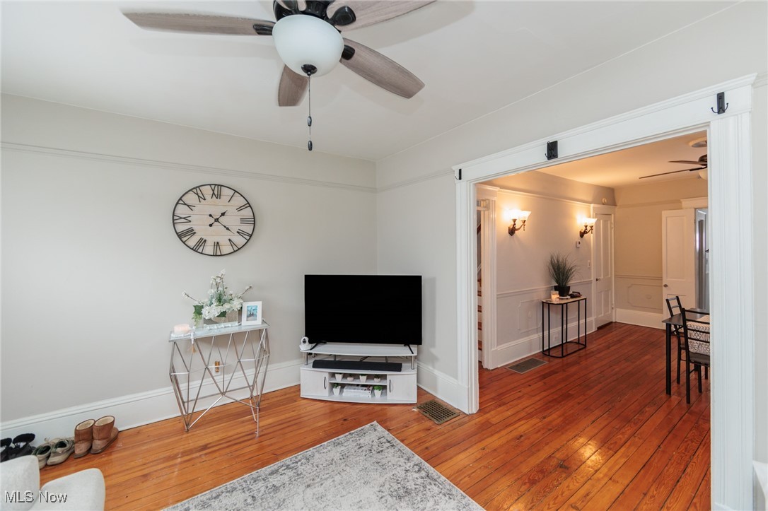 1412 Winchester Avenue Lakewood OH 44107