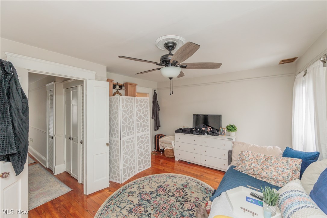 1412 Winchester Avenue Lakewood OH 44107