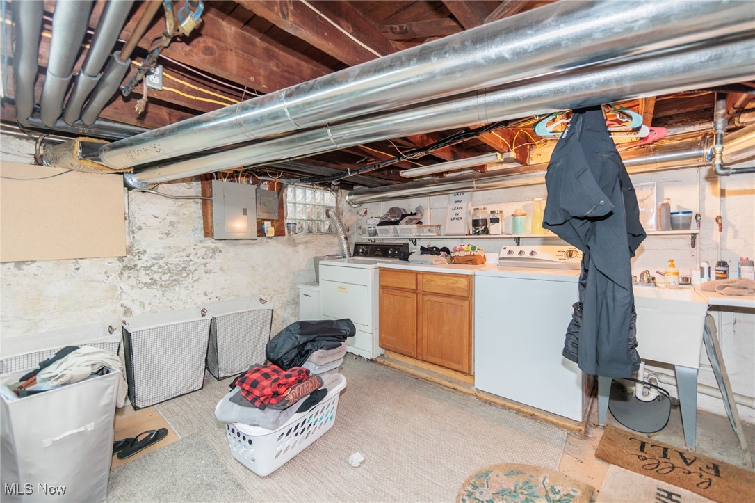 1412 Winchester Avenue Lakewood OH 44107