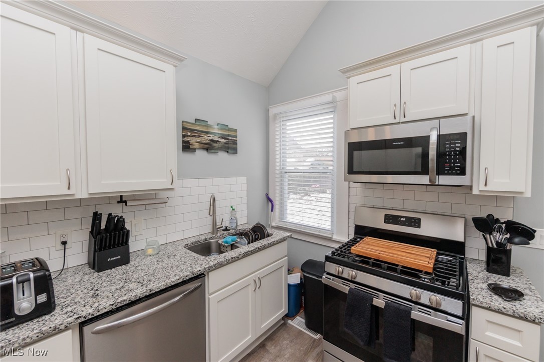 1412 Winchester Avenue Lakewood OH 44107