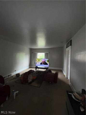 7426 Spafford Road Cleveland OH 44105