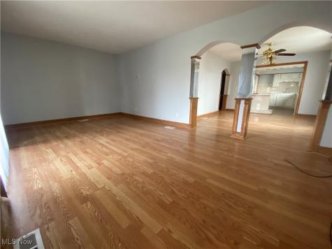 7619 Essen Avenue Parma OH 44129