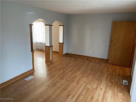7619 Essen Avenue Parma OH 44129