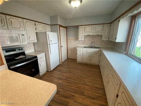 7619 Essen Avenue Parma OH 44129