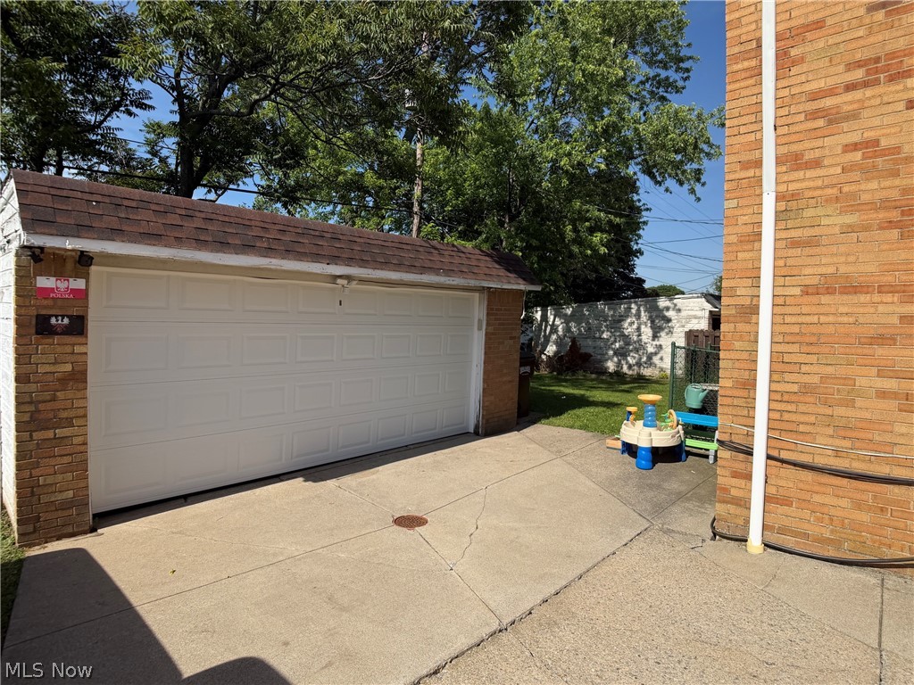 3200 Snow Road Parma OH 44134