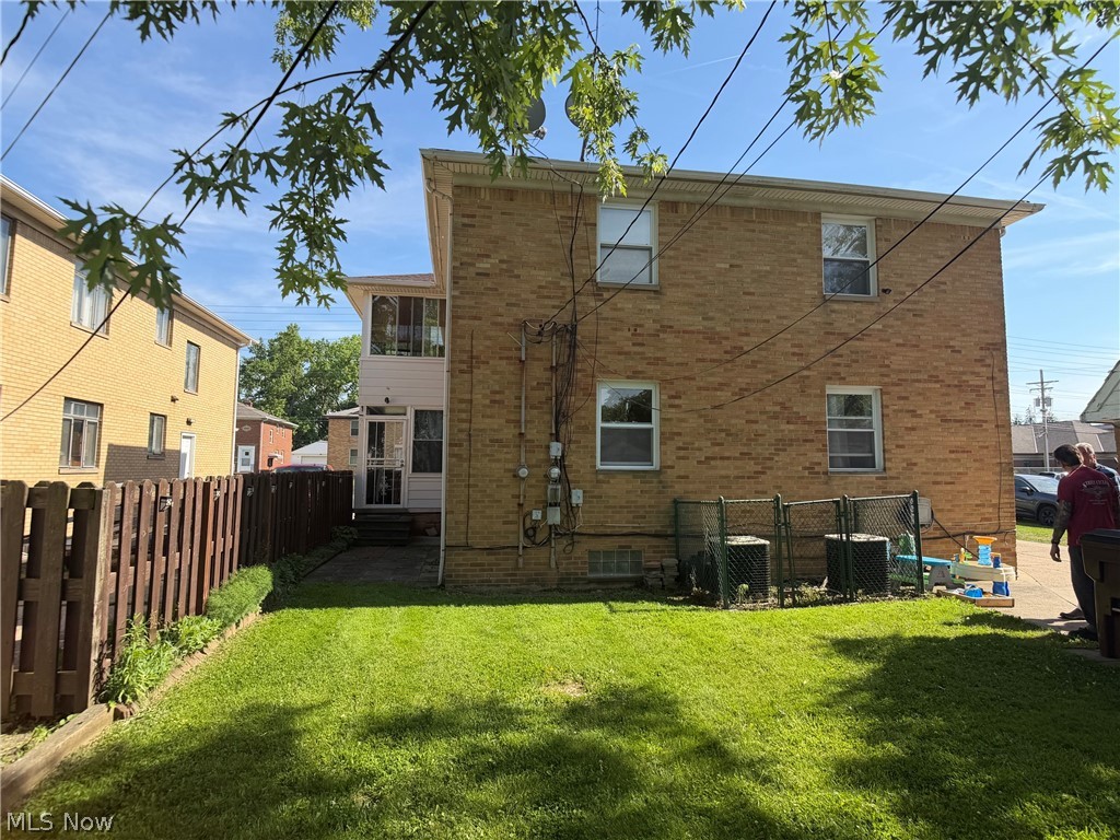 3200 Snow Road Parma OH 44134