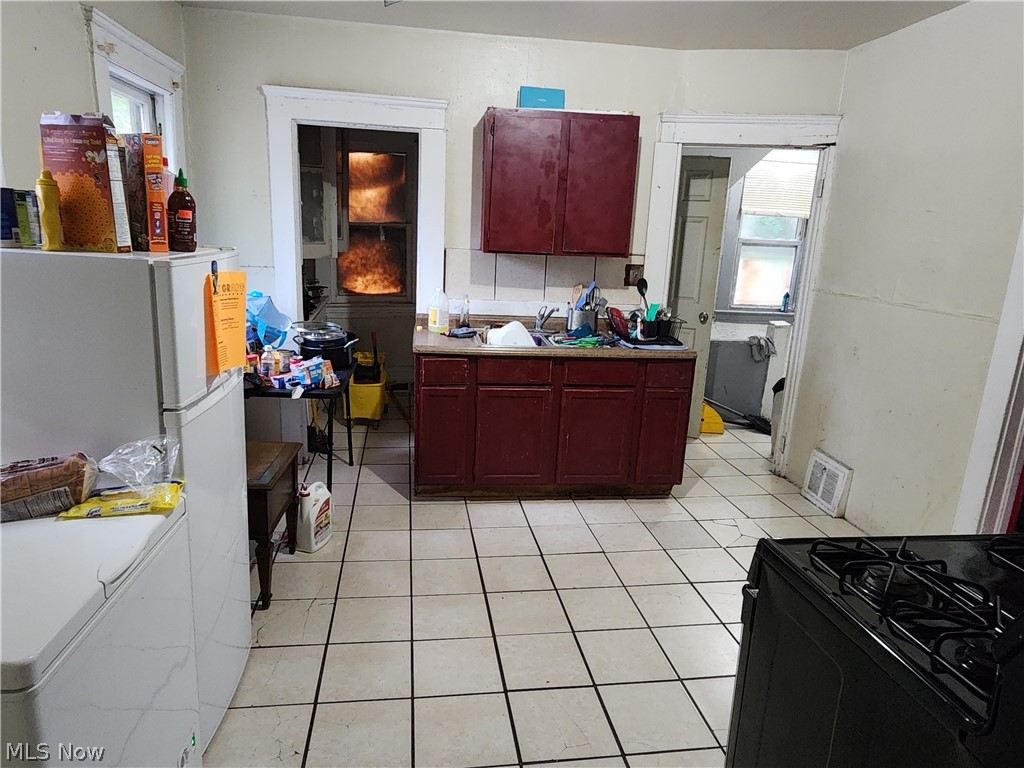 10001 Sophia Avenue Cleveland OH 44104