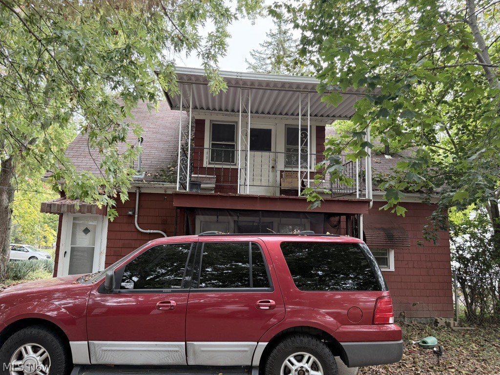 51 Thames Avenue Bedford OH 44146