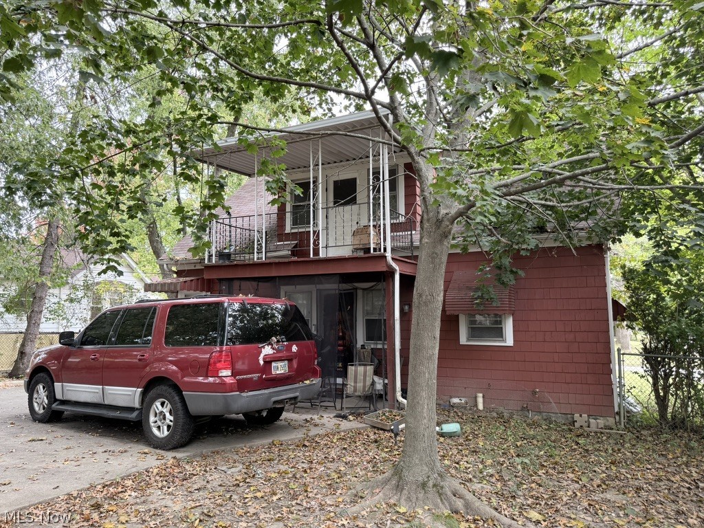 51 Thames Avenue Bedford OH 44146
