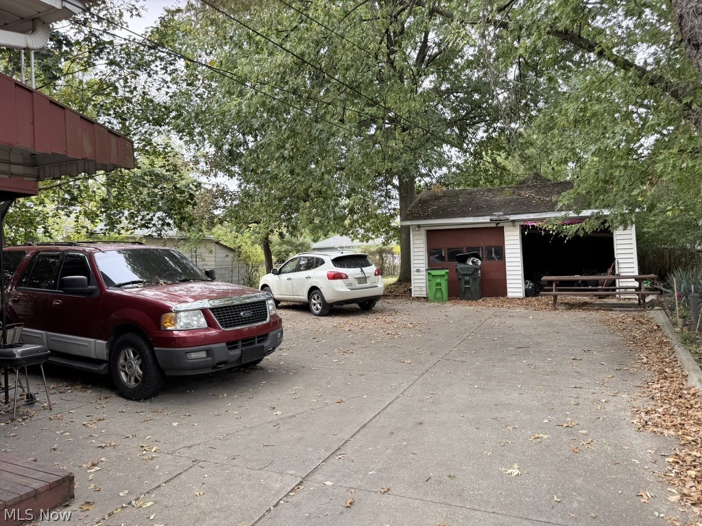 51 Thames Avenue Bedford OH 44146