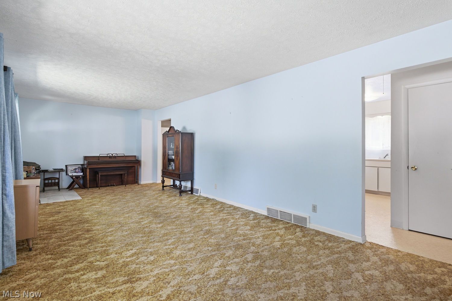 476-480 Celia Ave Celia Avenue Akron OH 44312