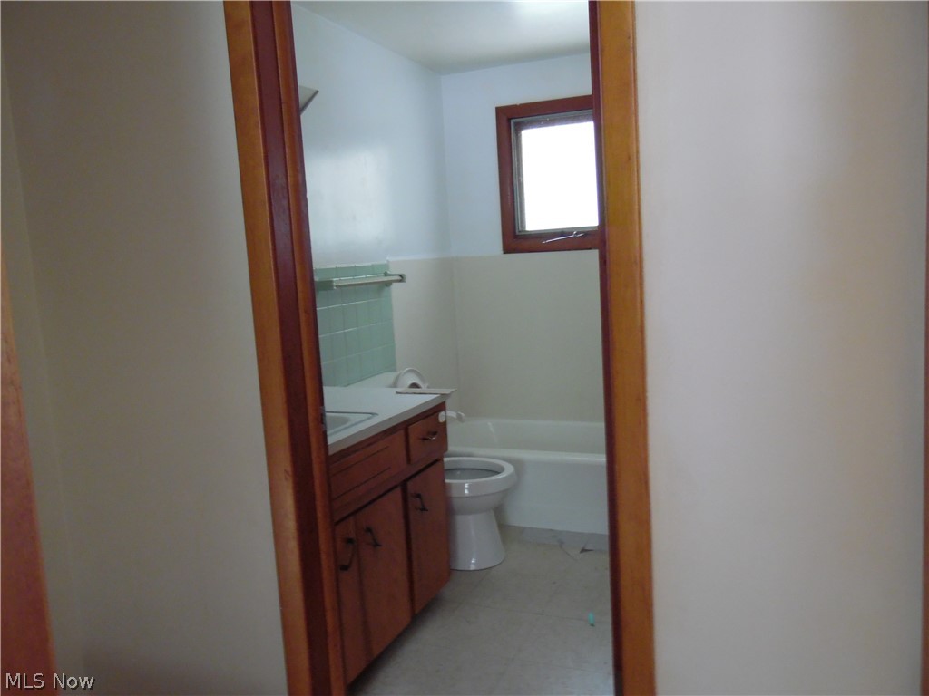 210 Clara Court Louisville OH 44641