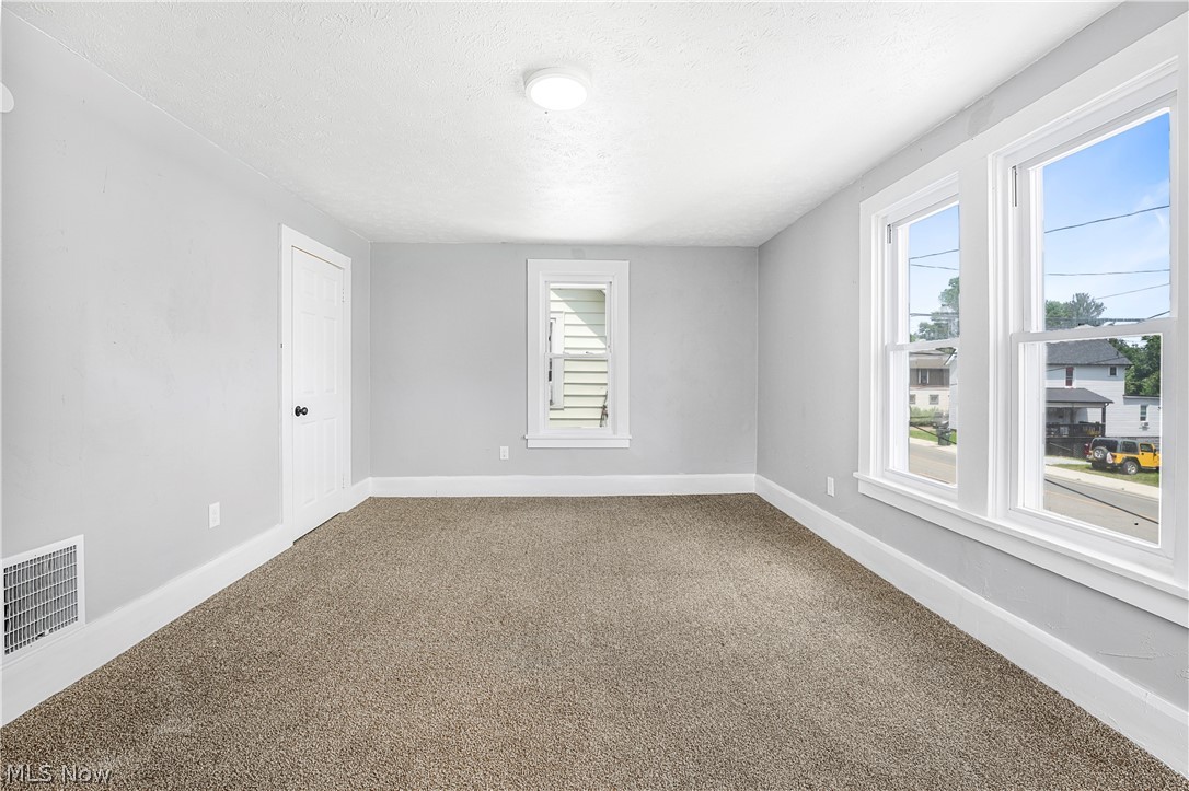 885 Wales Road NE Massillon OH 44646