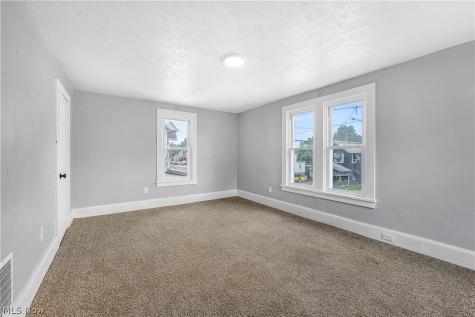 885 Wales Road NE Massillon OH 44646