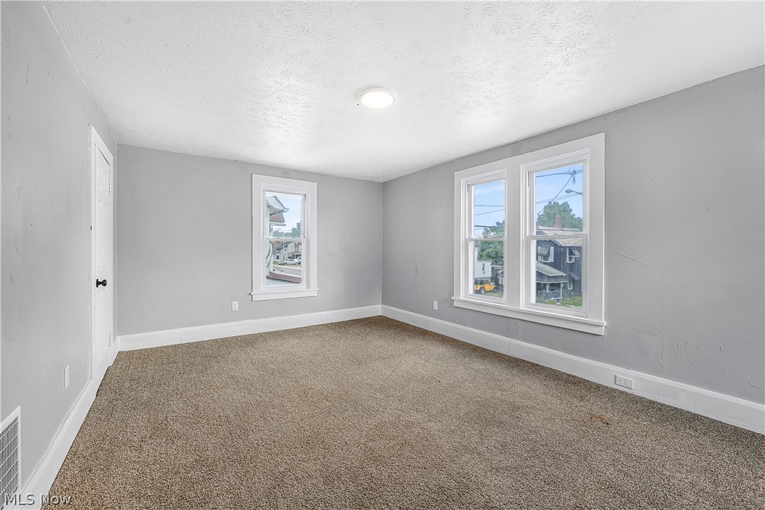 885 Wales Road NE Massillon OH 44646