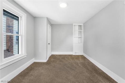 885 Wales Road NE Massillon OH 44646