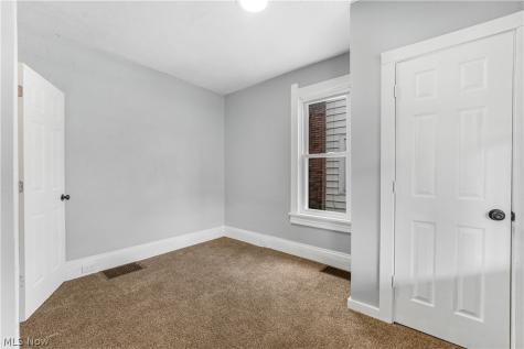 885 Wales Road NE Massillon OH 44646