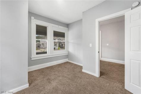 885 Wales Road NE Massillon OH 44646