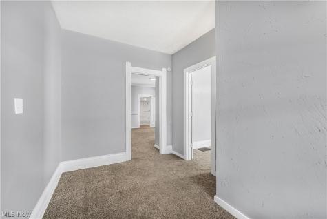 885 Wales Road NE Massillon OH 44646